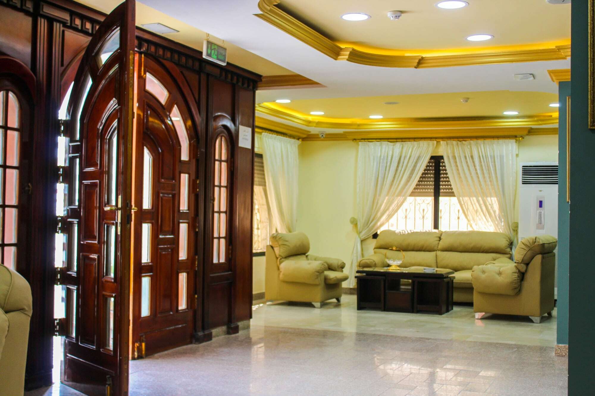 Al-Aqsa Palace Hotel فندق قصر الاقصى Rujm ash Shara'irah Bagian luar foto